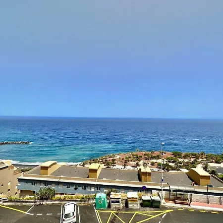 Views House Апартаменты