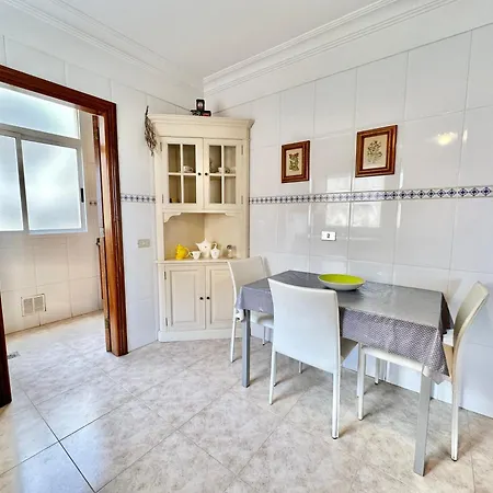 Views House Апартаменты